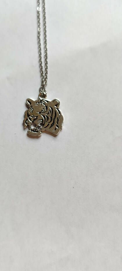 DTN #8009 Dupo Tiger Necklace Slip over head