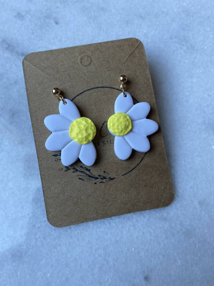 Half daisy dangle