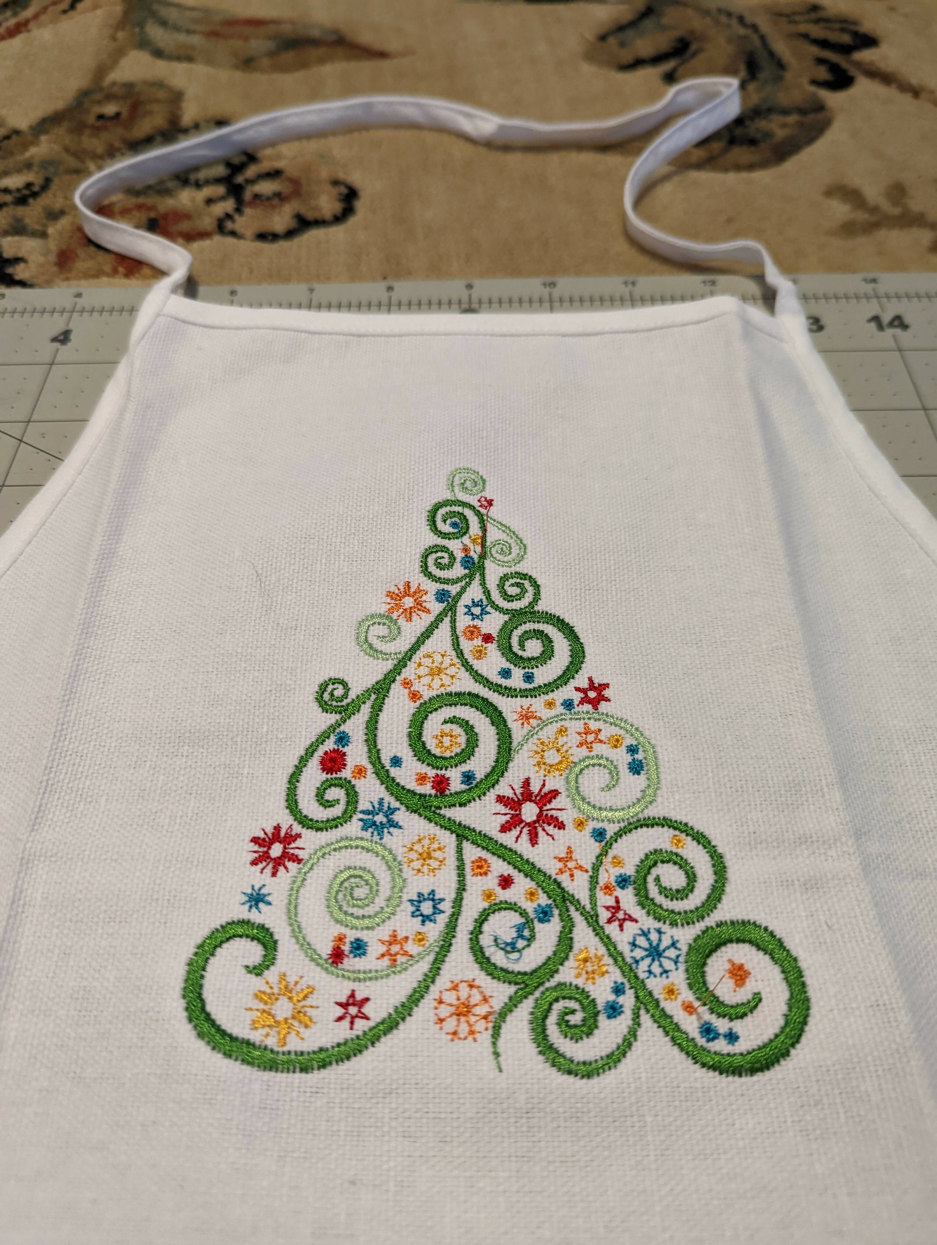 Swirly Christmas Tree Apron